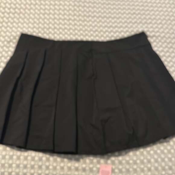 PrettyLittleThing Black Pleated Mini Skirt NWT - Picture 7 of 11